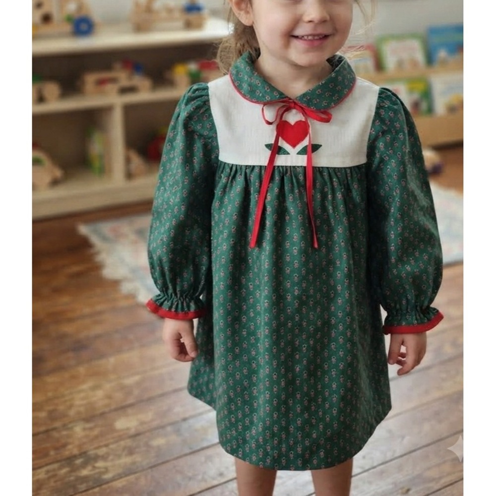 Vintage Fischel by Johnston Girls Green Heart Print Dress Bib Yoke T2 USA Made
